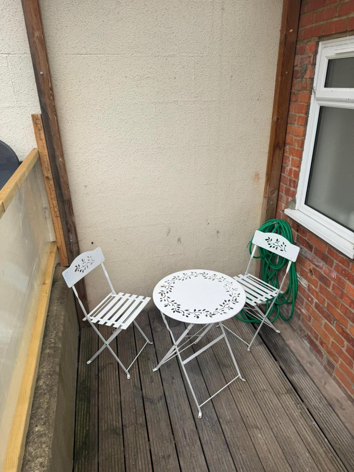 에일즈베리 2 Bed Town Centre Nr Theatre Free Park Wi-Fi & Garden 아파트 외부 사진