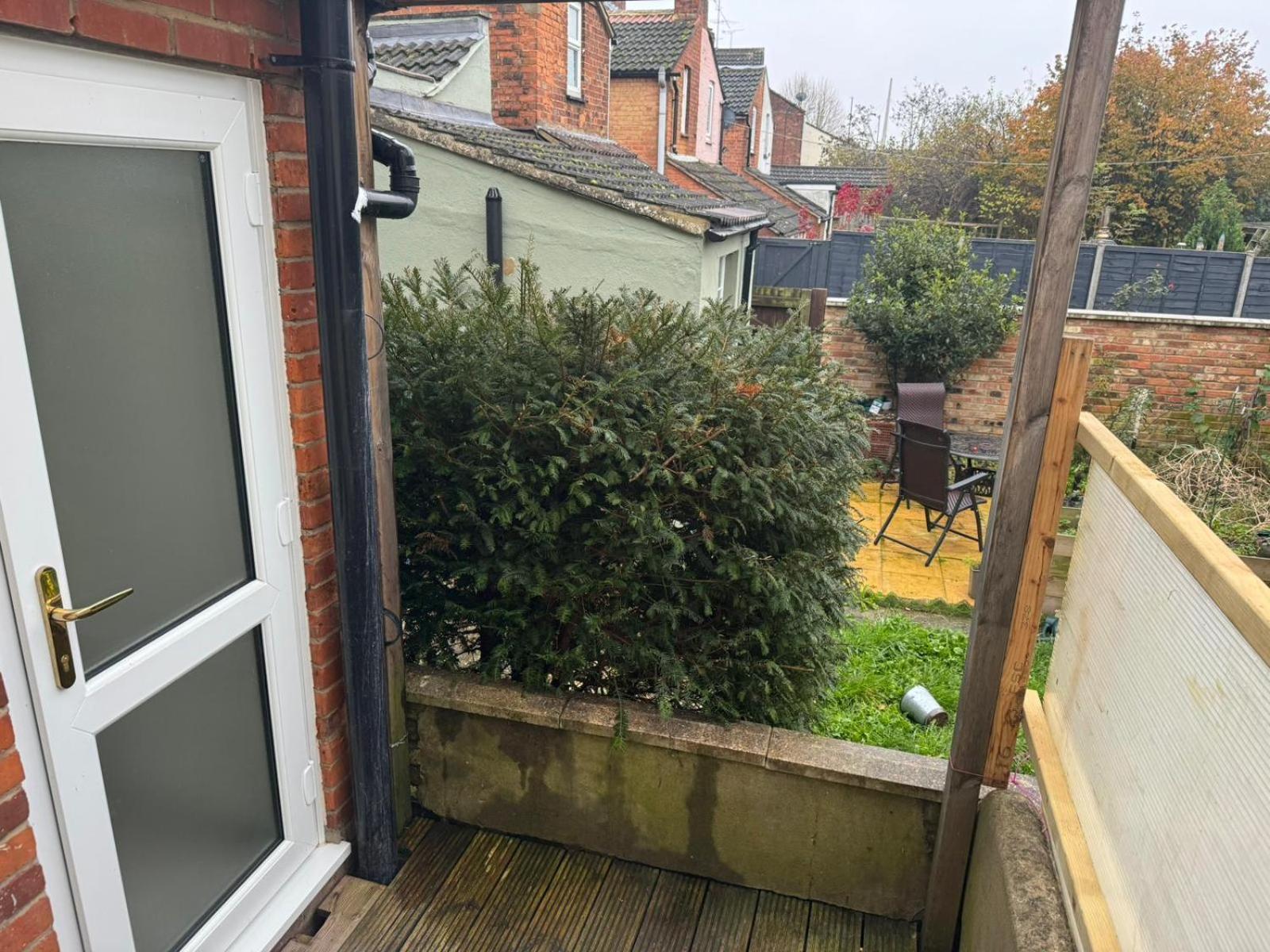 에일즈베리 2 Bed Town Centre Nr Theatre Free Park Wi-Fi & Garden 아파트 외부 사진